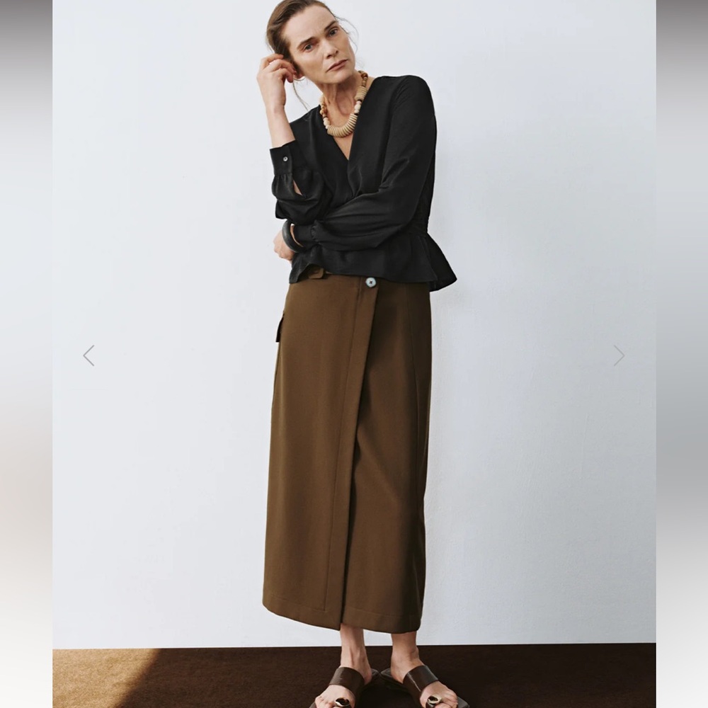 Elegant Brown Midi Skirt - Picture 3 of 9